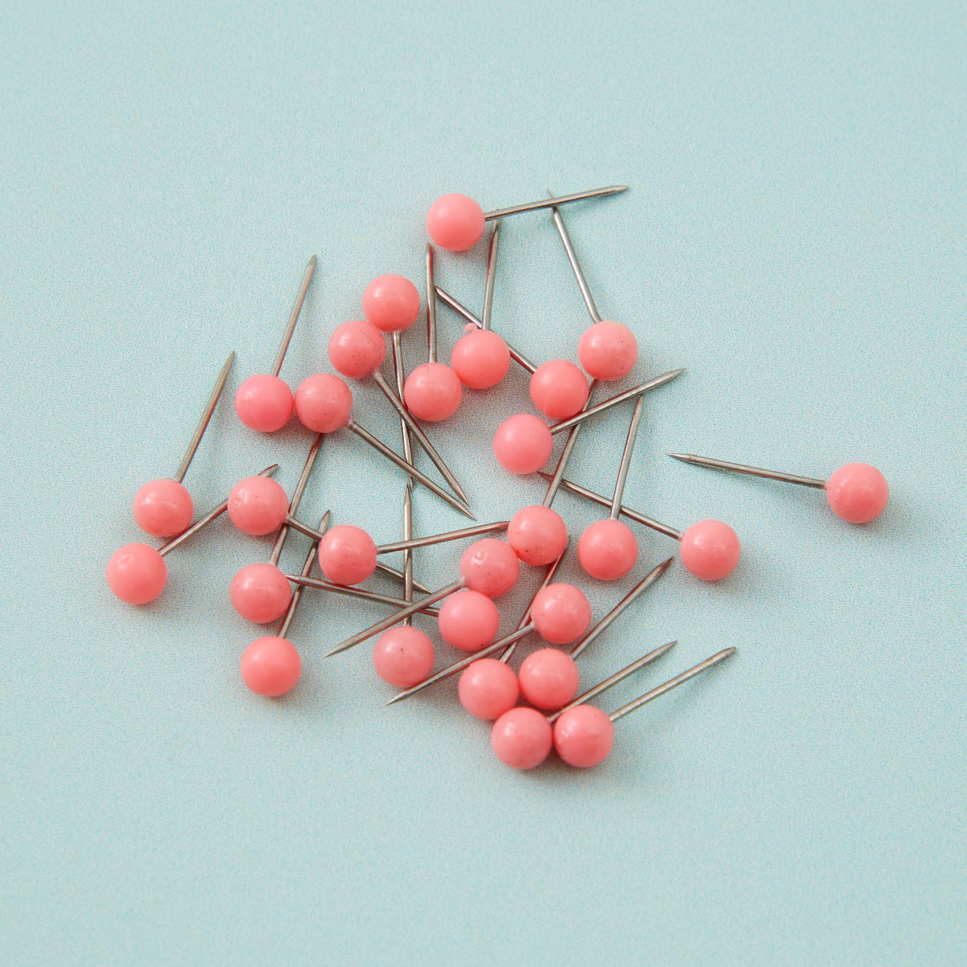 100 Assorted Map Pins